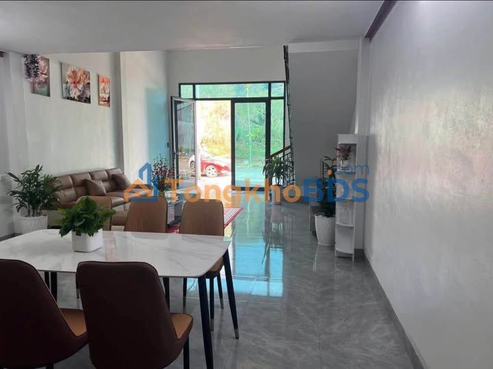 Nhà Cấp 4 Gác Lửng Đường BM11, TP Lào Cai - 92m² Giá 1.8 Tỷ