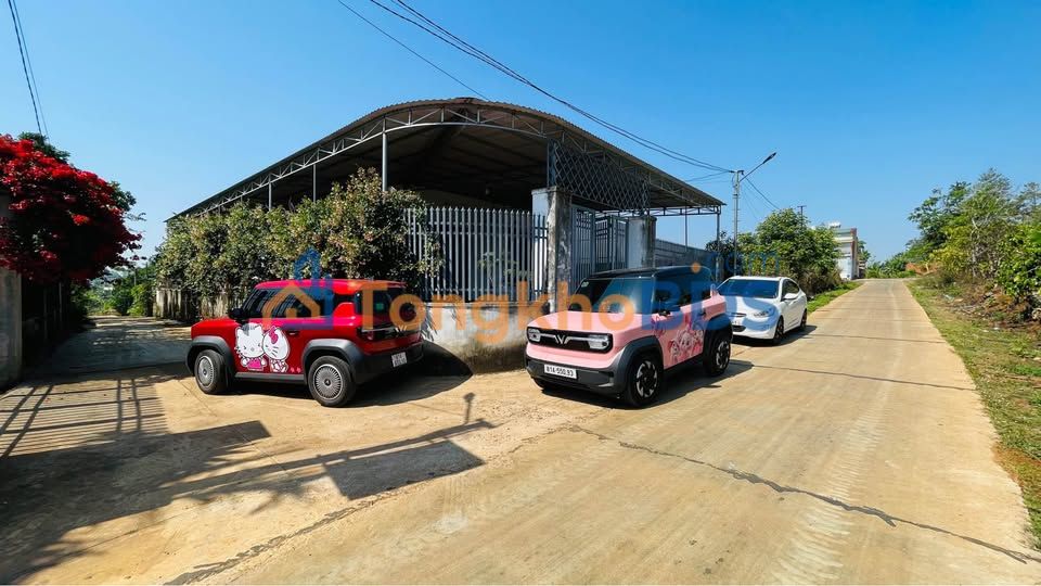 Nhà 2 Mặt Tiền Hẻm 166 Lạc Long Quân, Pleiku - 300m² Giá 2.7 Tỷ