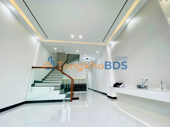 Nhà 2 Tầng Kiên Cố - Đào Duy Tùng (Mới) Huế - 70m² Giá Từ 3 Tỷ