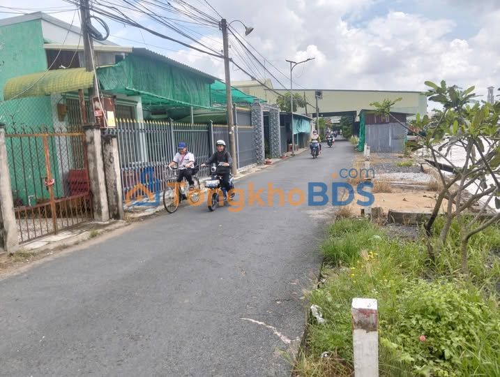 Bán Gấp Biệt Thự 300m² Sóc Trăng - Ngang 14.7m, Kinh Doanh Đa Ngành