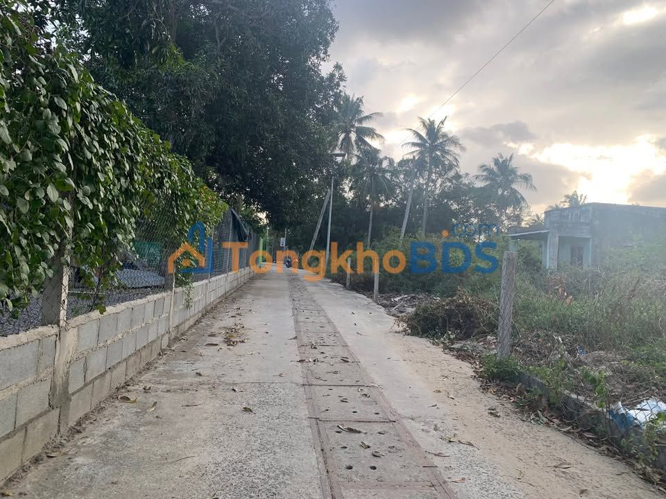 Đất nền Cam Ranh 150m² - Lô góc 2 mặt tiền, Sổ hồng thổ cư, Giá 1.59 tỷ