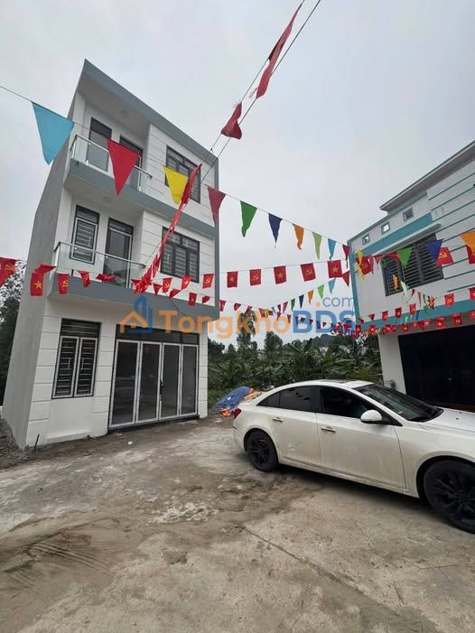 Nhà 3 Tầng Hà Tu Hạ Long 55m² - Ô tô Đỗ Cửa, Giá 2 Tỷ