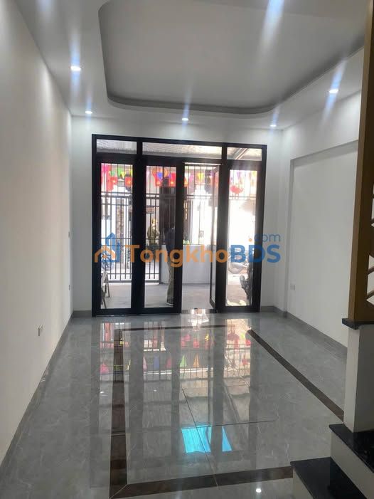 Nhà 50m² Chương Mỹ - Sân Cổng Riêng, Gần ĐH TDTT - Giá 4.6 Tỷ