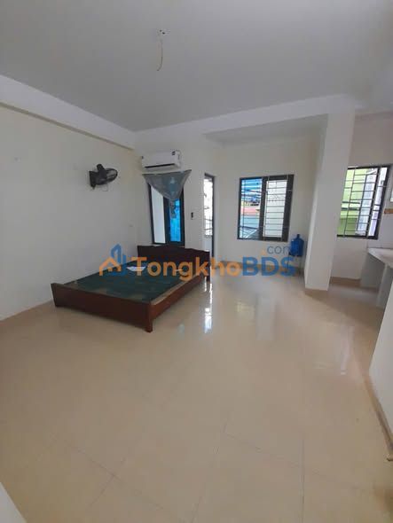 Cho thuê phòng 30m² đủ tiện nghi, ban công thoáng mát, gần Đại học Thăng Long