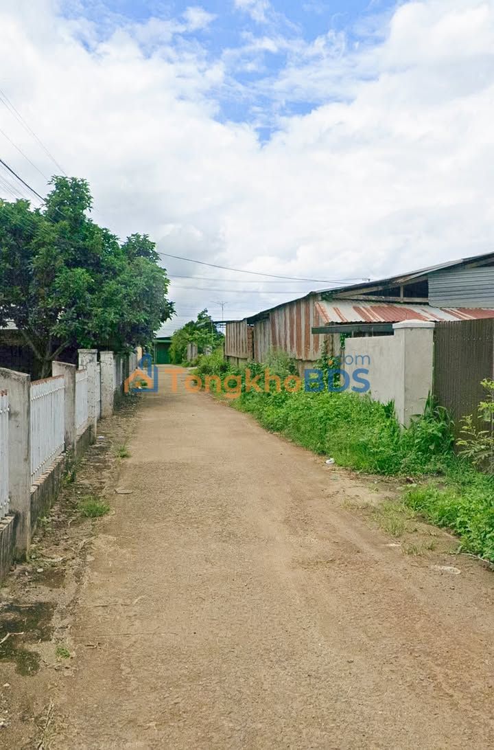 Đất nền Thôn 2, Ea Kar 100m² - Sổ hồng thổ cư, giá 2.238 tỷ