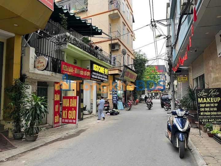 Nhà Mặt Tiền Trâu Quỳ 71.3m² - Dòng Tiền 20 Triệu/Tháng - Căn Góc Độc Bản