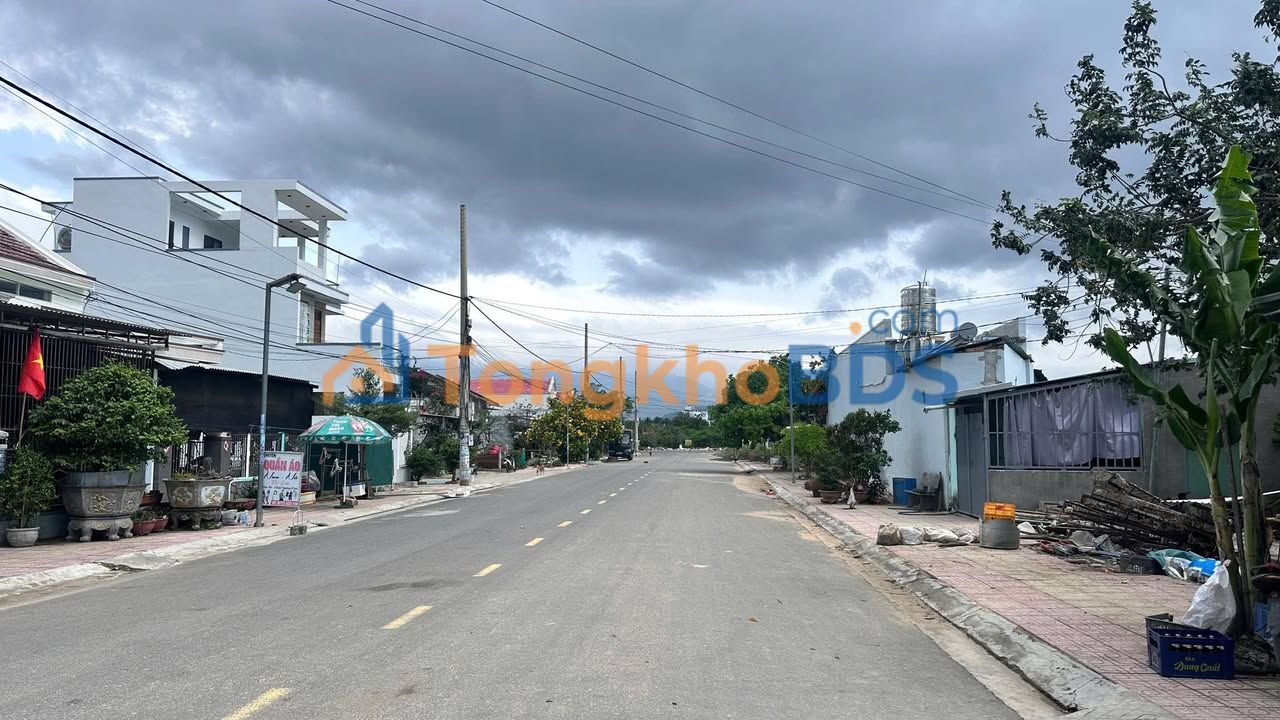 Đất Full Thổ 100m² Vạn Ninh - Gần Biển, Sổ Đỏ Riêng, Giá 2 Tỷ