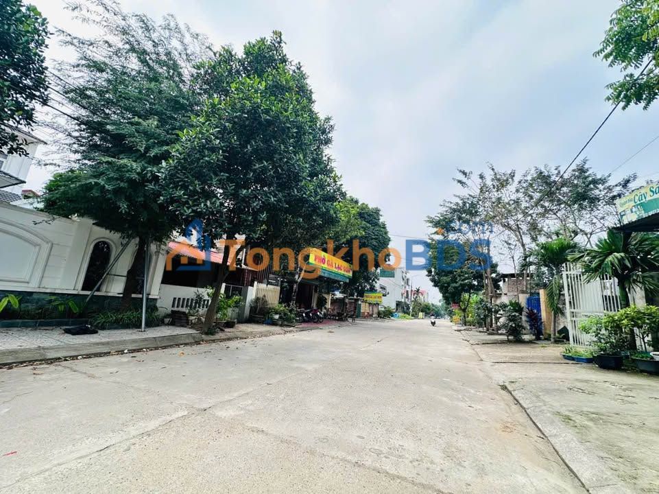 Bán Gấp Đất Vàng 100m² Mặt Tiền Hoàng Quốc Việt, Việt Trì - Giá 5.48 Tỷ