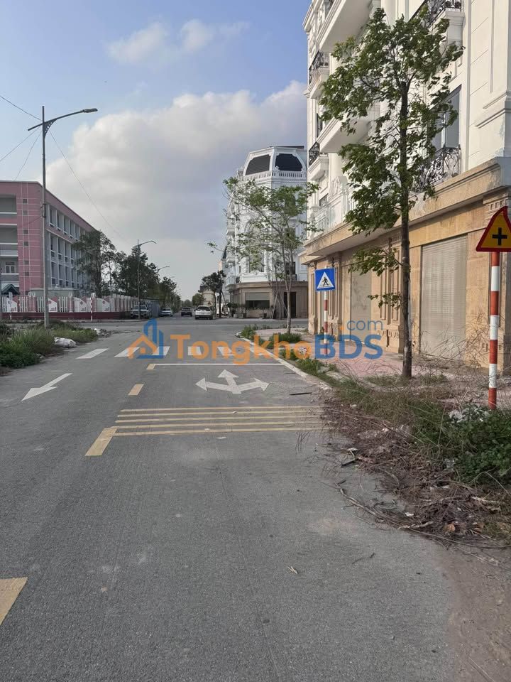 Đất nền 100m² Phố Mỹ Hưng, Thuận Thành - Sổ đỏ rõ ràng, ô tô tránh