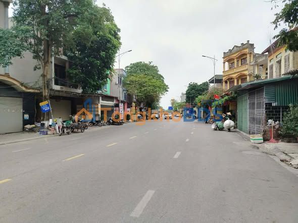 Nhà Mặt Phố Nguyễn Văn Cừ, Bắc Ninh - Kinh Doanh Đắc Lợi, 100m², 11.5 Tỷ