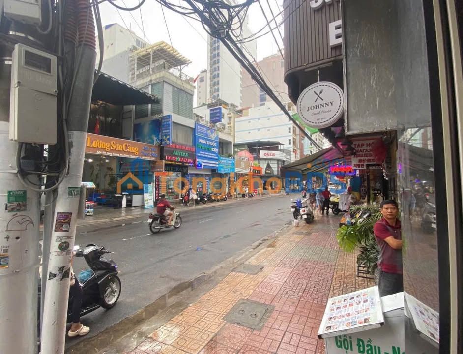 Mặt Tiền Căn Góc Hùng Vương Nha Trang - 250m² Kinh Doanh Đa Ngành