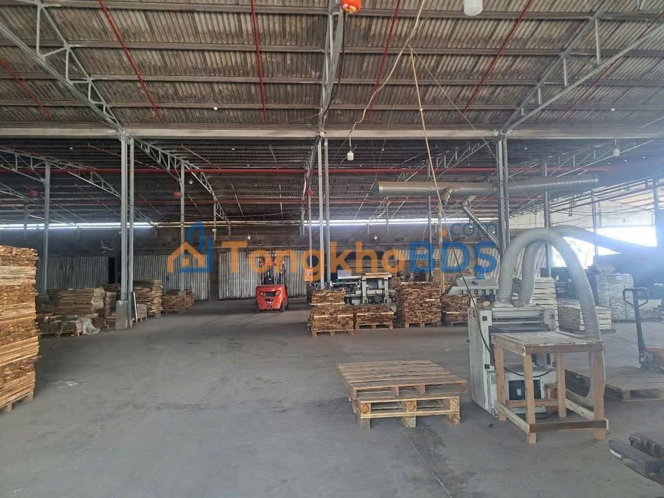 Bán Xưởng 2400m² Hố Nai 3, Trảng Bom - Giá 18 Tỷ, Sẵn Sàng Hoạt Động