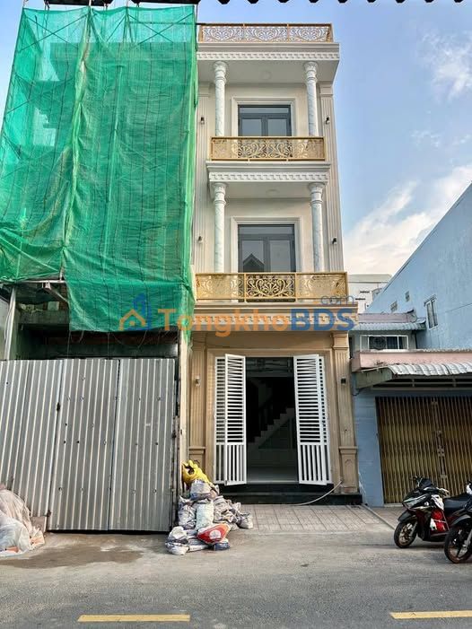 Bán Nhà Mặt Tiền Trường Chinh, Long Xuyên - 4PN, 3 Lầu, 48m² Giá 3 Tỷ