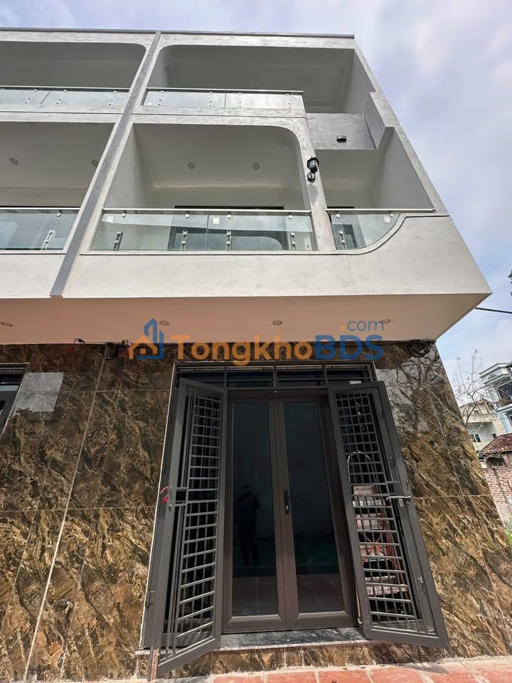 Nhà Thanh Oai 42m² - Full Nội Thất, Giá 3.x Tỷ, Gần QL 21B