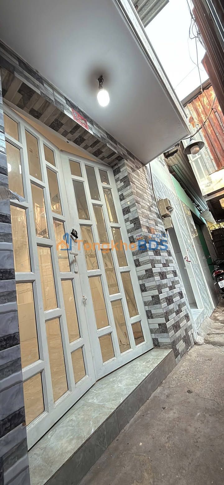 Nhà 18m² Cầu số 5, Q8 - Giá 890 Triệu, Sẵn Sàng Vào Ở Ngay!