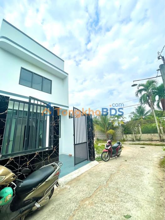 Nhà 1 Trệt 1 Lửng 88m² - Hướng Đông Bắc - Giá 2.18 Tỷ Tại Mỹ Tho, Tiền Giang
