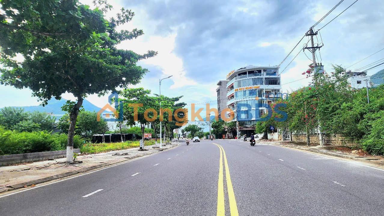 Đất Biệt Thự Mặt Tiền Phạm Văn Đồng, Nha Trang - 289m² Cạnh Bến Du Thuyền
