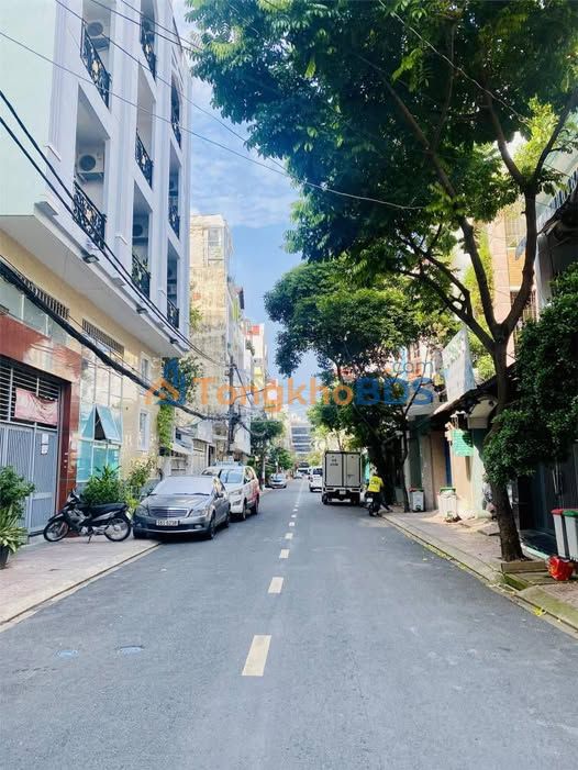 Nhà Phố Mặt Tiền Lạc Long Quân - Tân Bình, 4.8x18m, 3 Tầng, 10.5 Tỷ