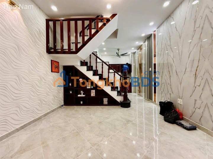 Nhà Cho Thuê Quận 12 - 4PN Đẹp, Vị Trí Ngay Ngã Tư Ga