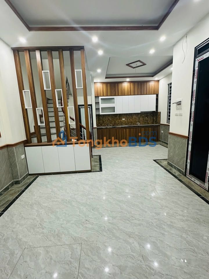 Nhà 53m² Đại Mỗ - Sân Đỗ Xe Riêng, 30m ra Phố Đường 72 - 8.5 Tỷ