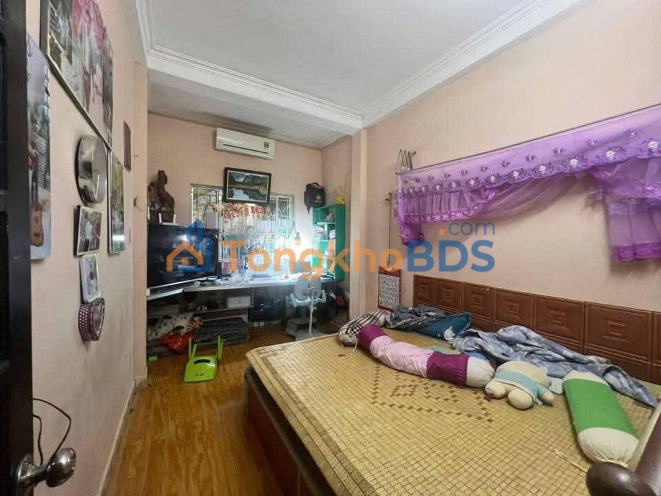 Bán đất Triều Khúc 30m² sổ hồng vuông vắn, giá 7.1 tỷ - Ngõ thông ô tô