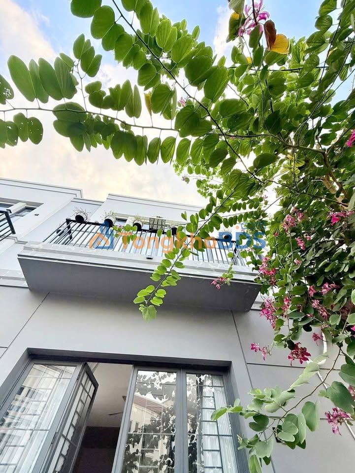 Nhà 2PN Bờ Kè Tây Sông Hậu, Long Xuyên - View Sông Mát Mẻ, Giá 6 Triệu