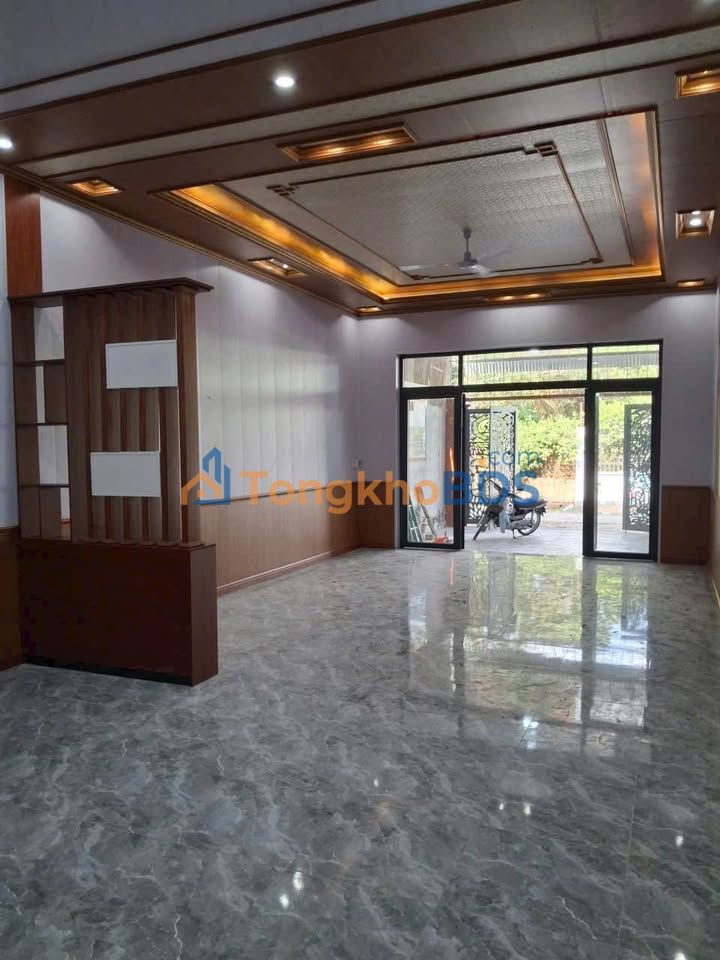 Nhà Đẹp Trảng Bom 140m² Sổ Chung - Gần Chợ, Sân Ô Tô Rộng