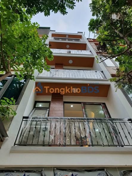 Cho thuê nhà 6 tầng mới đẹp đường Nguyễn Thời Trung, Long Biên - Giá thỏa thuận