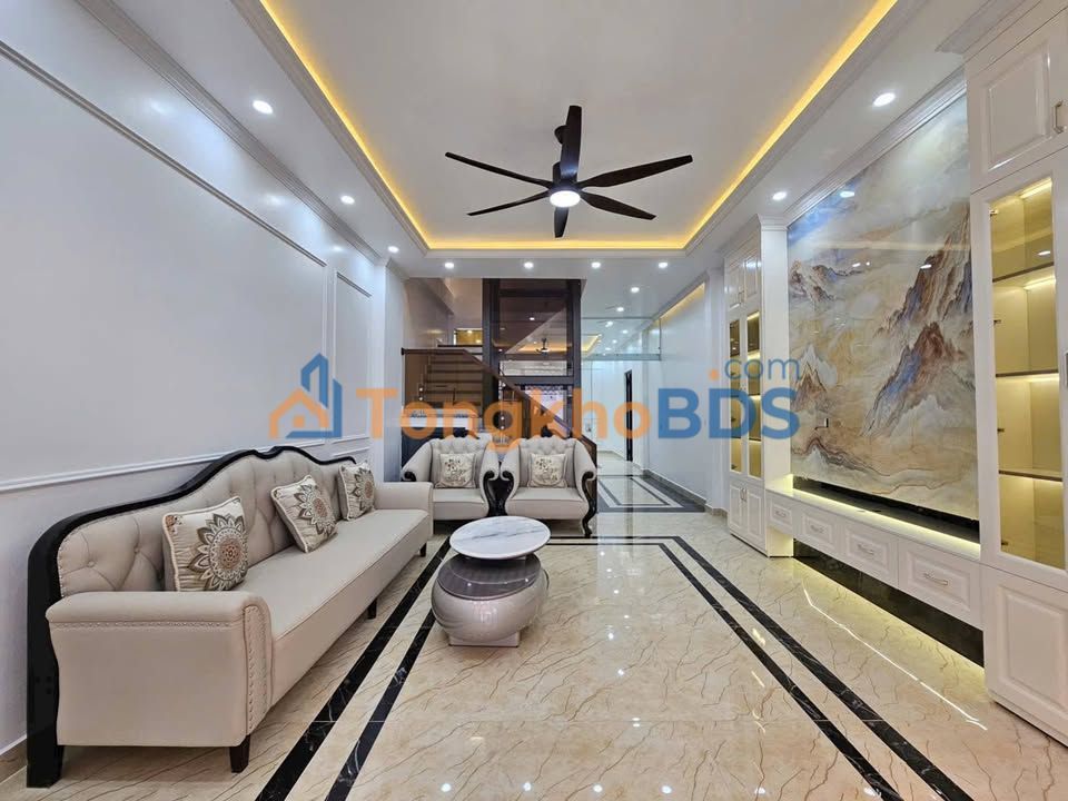 Nhà 91m² Phố Chợ Hàng, Lê Chân - 5PN, Thang Máy, Sẵn Ở Ngay