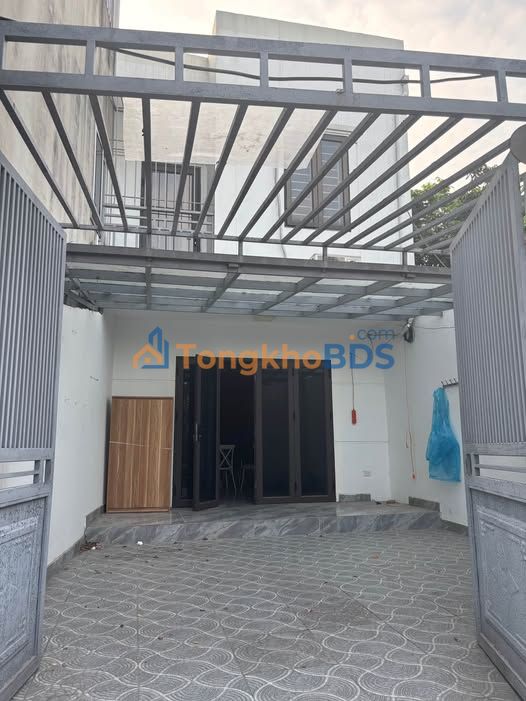 Nhà 90m² Di Trạch, Hoài Đức - 4PN, Sân Rộng, Sổ Hồng Riêng