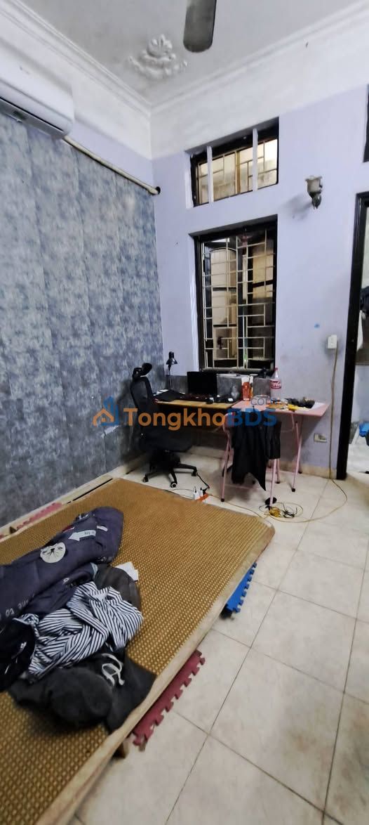 Cho thuê nhà 4 tầng mặt ngõ Trương Định, Hoàng Mai - 5PN, 9.8 triệu/tháng