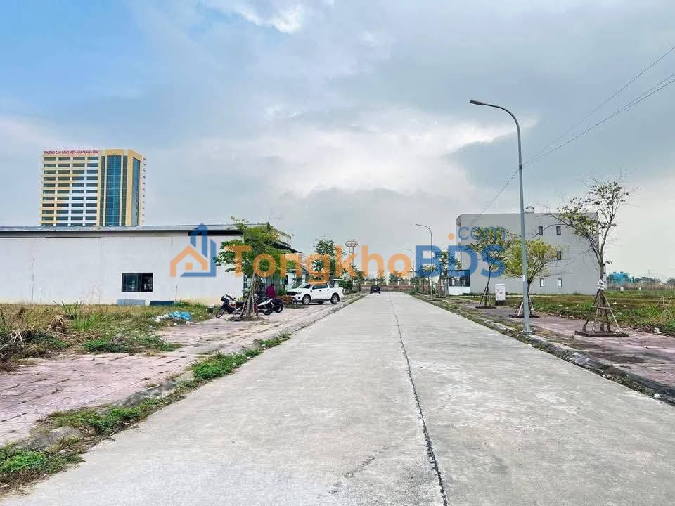 Bán Gấp Biệt Thự Bắc Sông Trới 300m² - Giá Đầu Tư 17.5 Triệu/m²