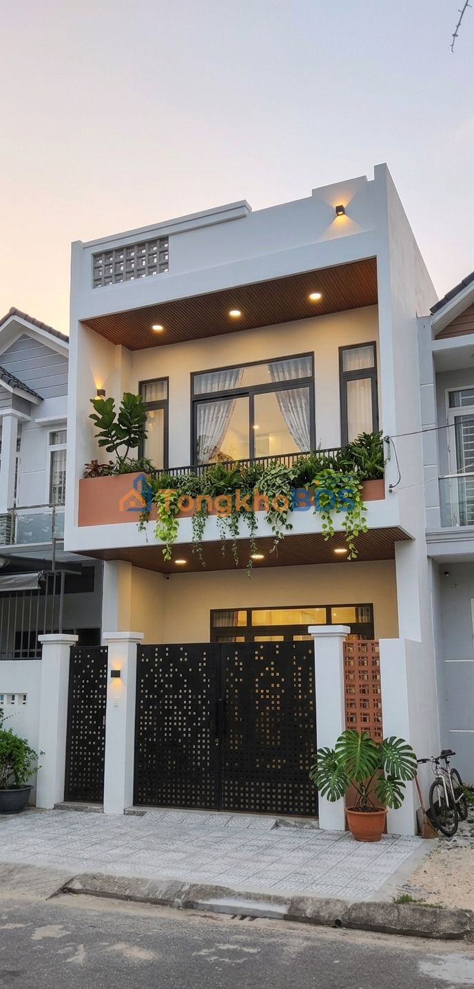 Nhà 90m² Huyện Núi Thành - Sẵn Sàng Vào Ở Ngay, Giá Tốt 5.88 Tỷ