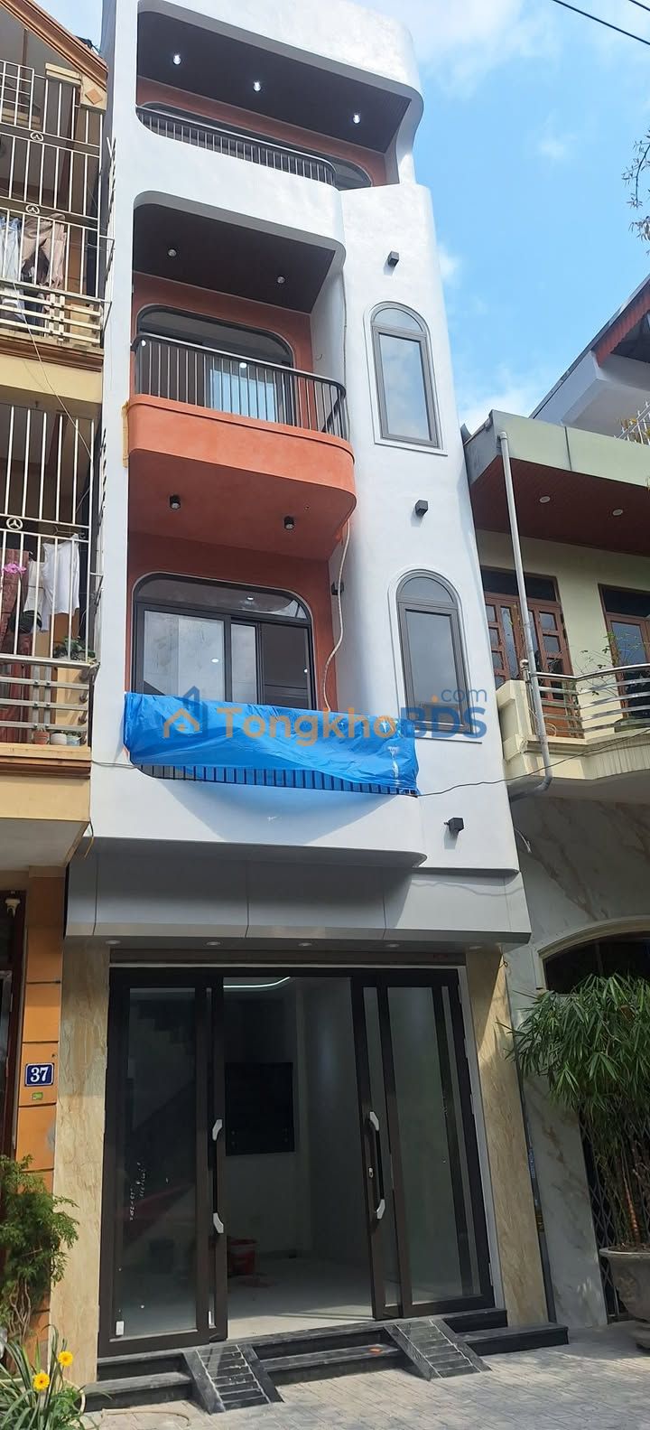 Nhà Mặt Tiền Kinh Doanh Đường Trung Tâm Bãi Vượt, Nam Định - 240m²