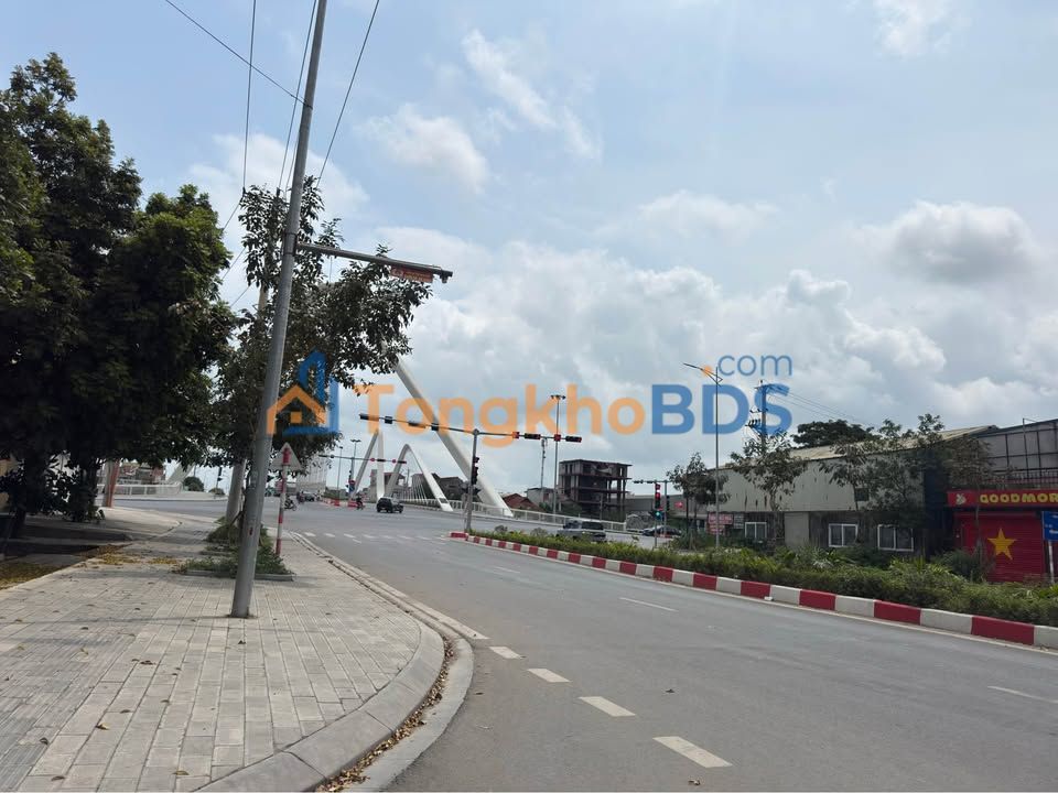 Bán đất tặng nhà 72m² Phường Trì Nam, Ninh Bình - Sổ đỏ, 3.x tỷ