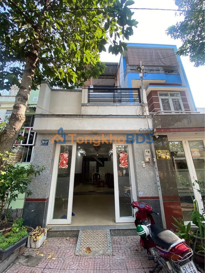 Nhà 80m² SHR Hóc Môn - 4PN, 3 Lầu - Giá 5.8 Tỷ