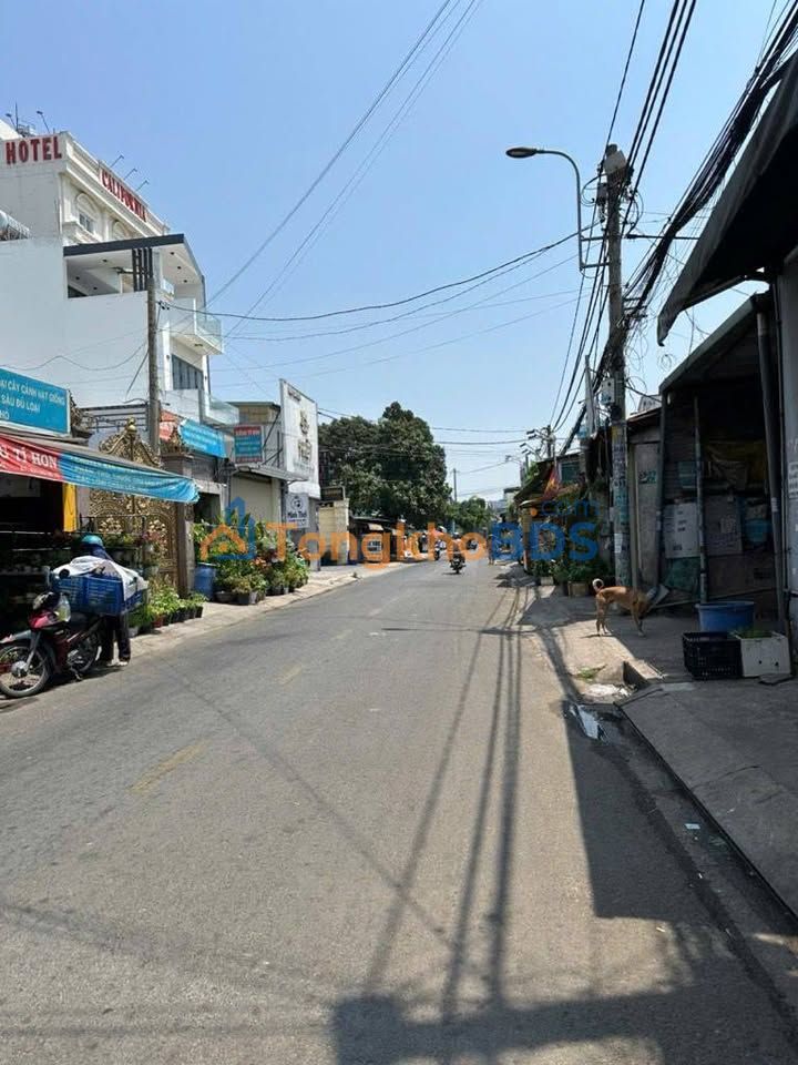 Nhà Mặt Tiền Kinh Doanh Hóc Môn 133m² - Giá 10 Tỷ TL - Sát Chợ Đầu Mối