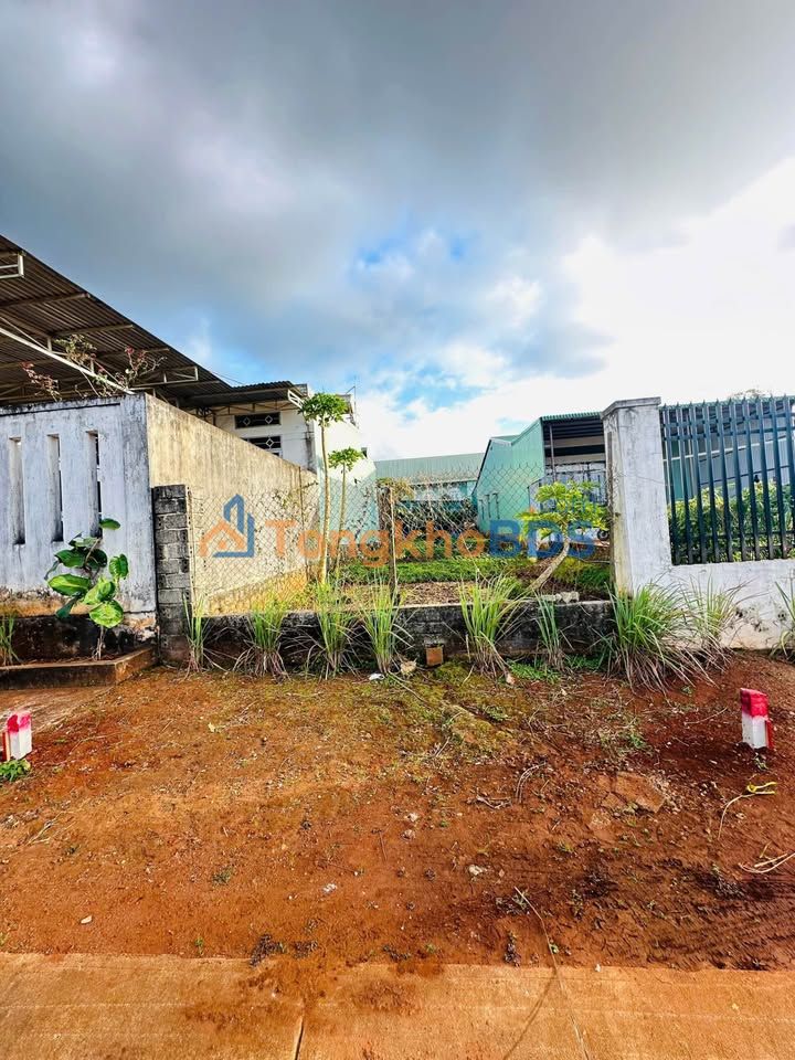 Bán Đất Mặt Tiền Đặng Trần Côn, Pleiku 150m² - Giá 2 Tỷ