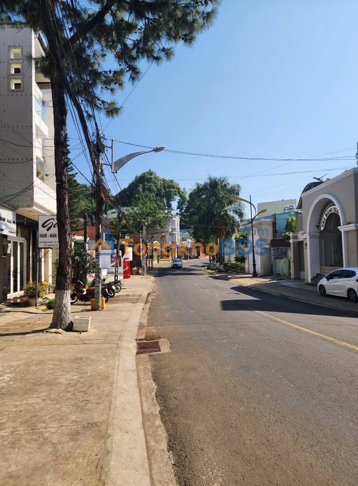 Nhà Mặt Tiền Thống Nhất Pleiku 6x47m - Giảm Sốc 6.8 Tỷ Kinh Doanh Sầm Uất