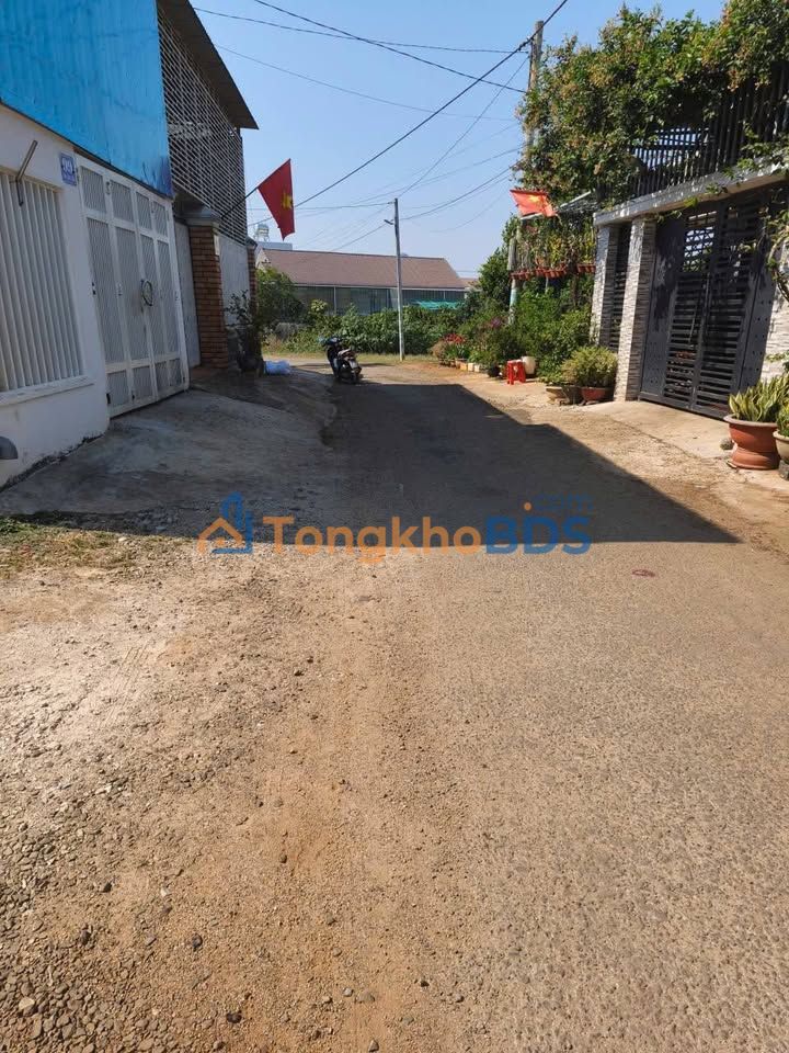 Mặt Tiền Võ Văn Tần, Pleiku - 150m² - Giá 1.6 Tỷ - Bán Gấp!