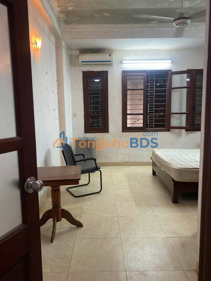 Nhà 89m² La Thành, Ba Đình - 9PN Khép kín, 4.5 Tầng, Sổ đỏ - 14.89 Tỷ