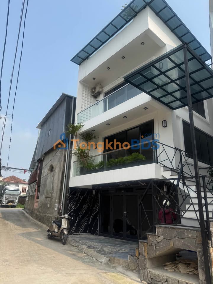 Nhà 110m² Mặt tiền 10m - Ngõ Hồ Quý Ly, TP Vinh - Như Villa Thu Nhỏ