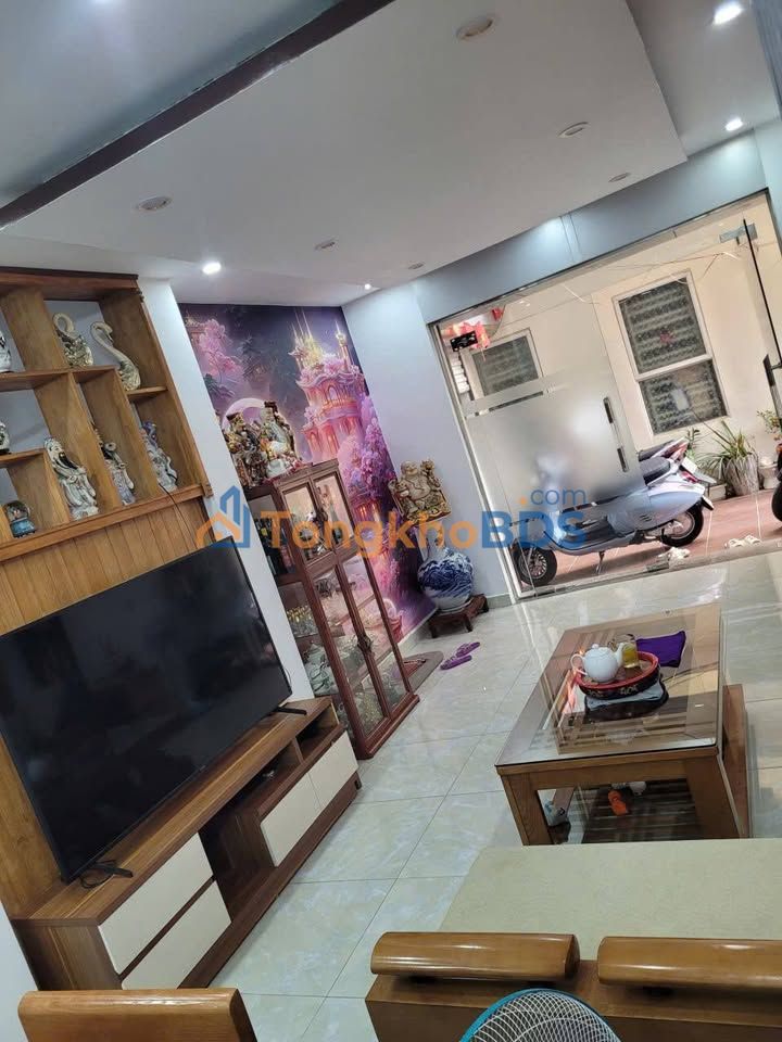 Nhà 3 Tầng Độc Lập Ngõ Chùa Hàng, Hải Phòng - 2.95 Tỷ