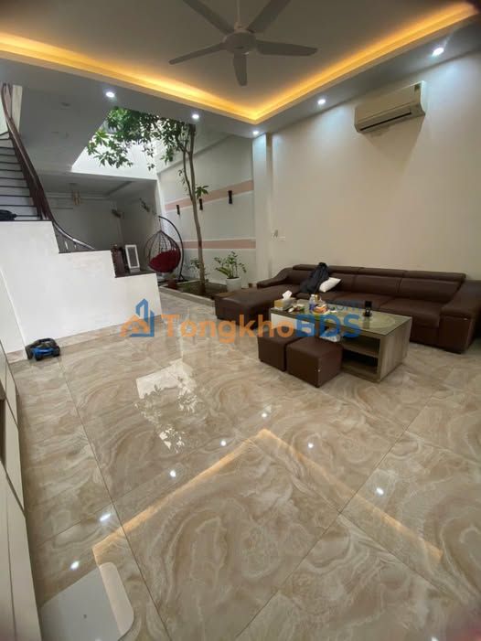 Cho thuê nhà 2 tầng mới xây, Phường Khai Quang, Vĩnh Yên - 6 Triệu/Tháng