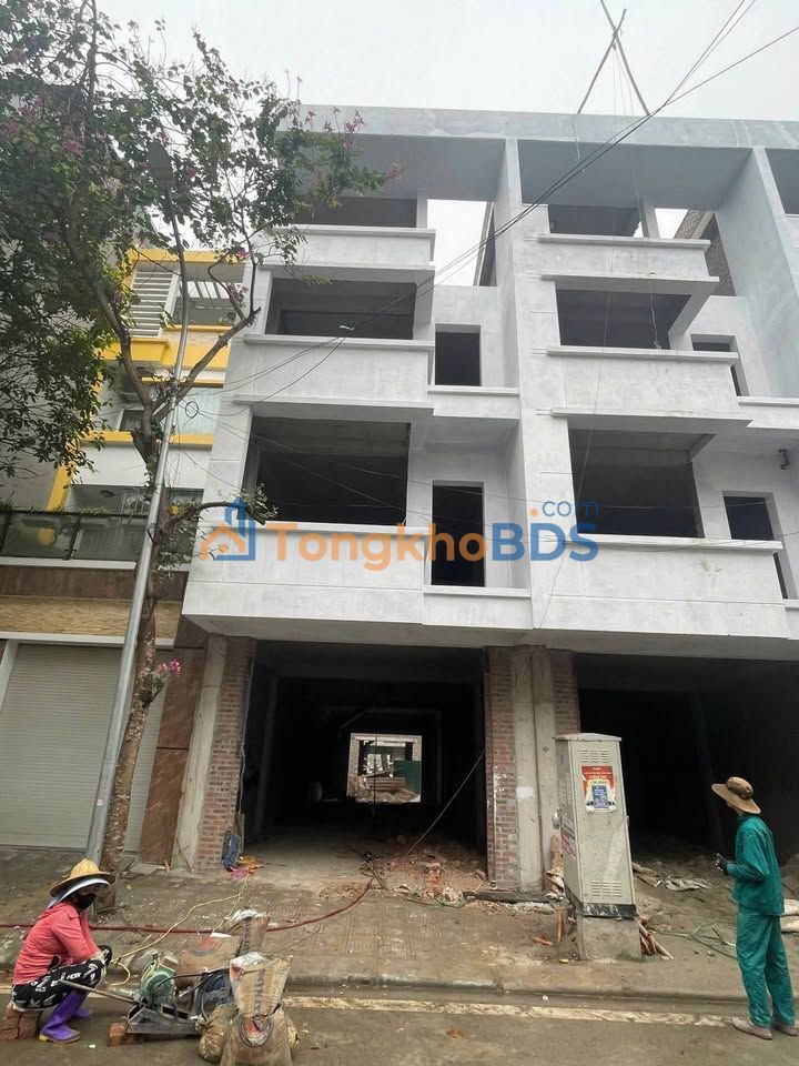 Nhà Liền Kề 4 Tầng KĐT Vạn Cát, Vĩnh Yên - 110.7m² - Sẵn Sàng Kinh Doanh