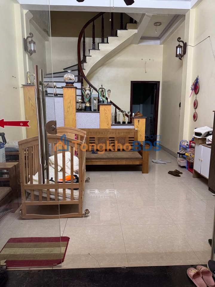 Cho thuê nhà 3 tầng đường Thanh Bình, Nam Định - 44m² - Sẵn nội thất