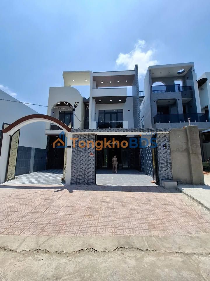 Nhà 1 Lầu Long An - 200m², 4PN, Sổ Hồng Sẵn Sàng