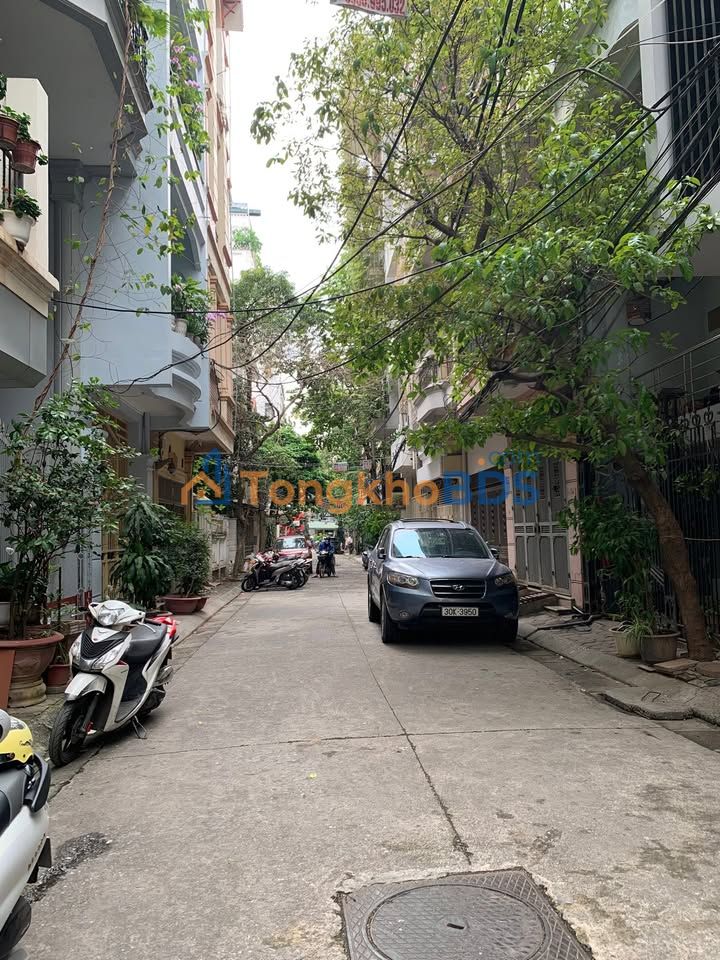 Nhà Phân Lô Lạc Trung 37m² - Ngõ Thông, Dân Trí Cao, Sổ Hồng Vuông Vắn