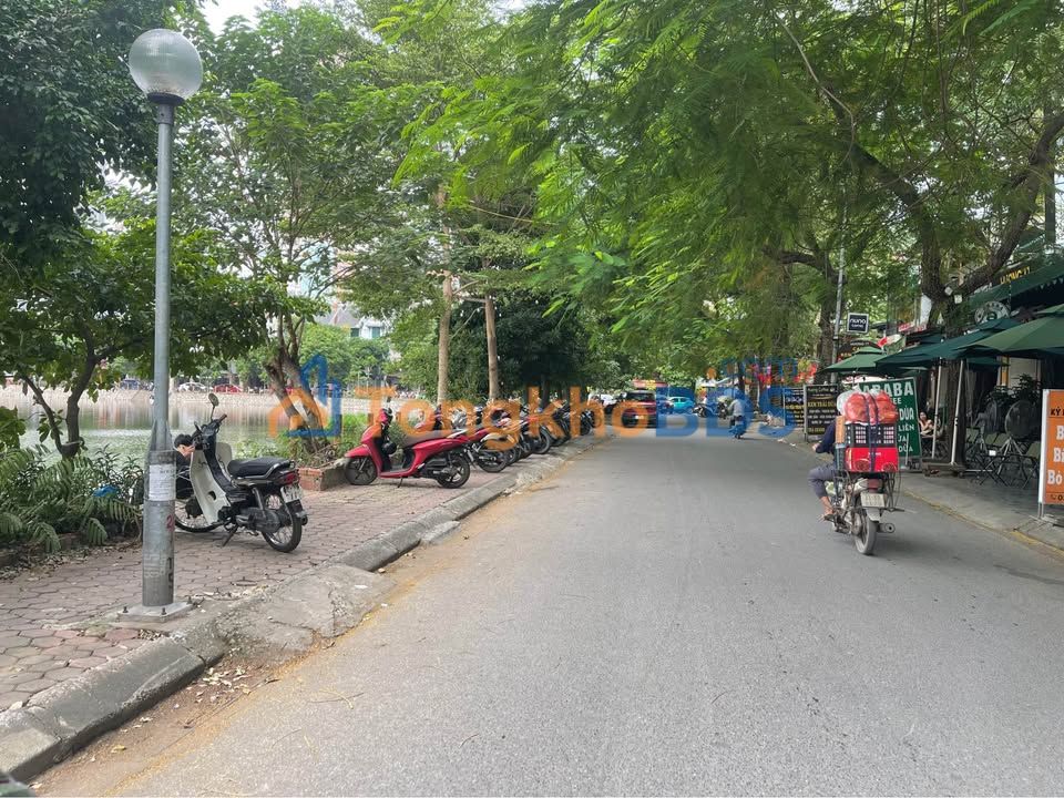 Bán Gấp Nhà Tập Thể Tầng 1 Văn Quán, Hà Đông - 120m², Oto Đỗ Cổng