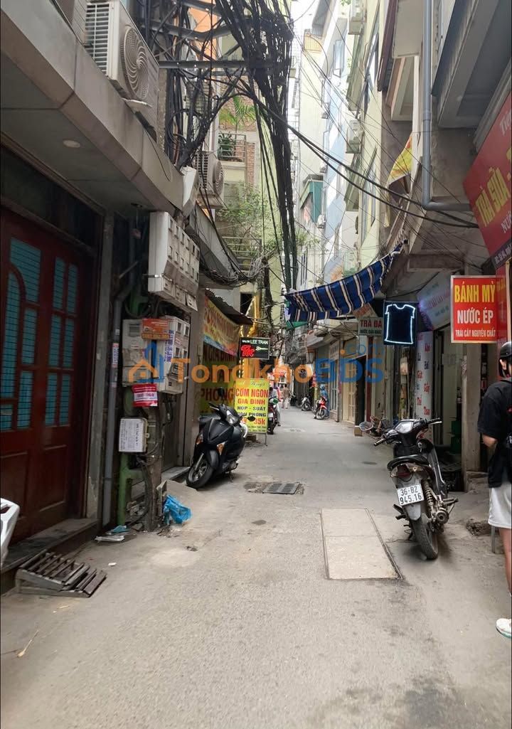 Bán Nhà Phố Trần Thái Tông, Cầu Giấy 40m² 5 Tầng - Kinh Doanh Sầm Uất